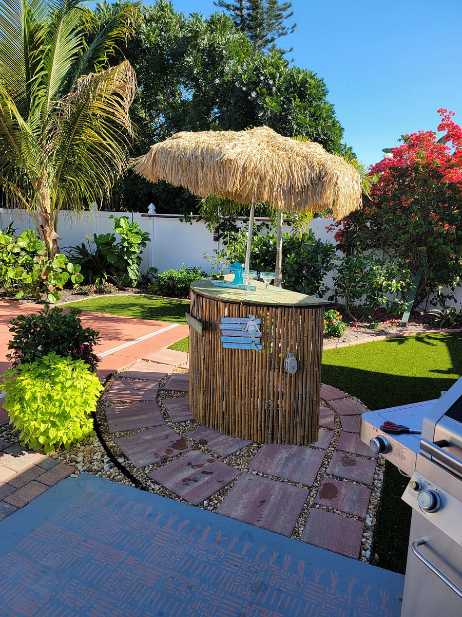 Tiki Bar