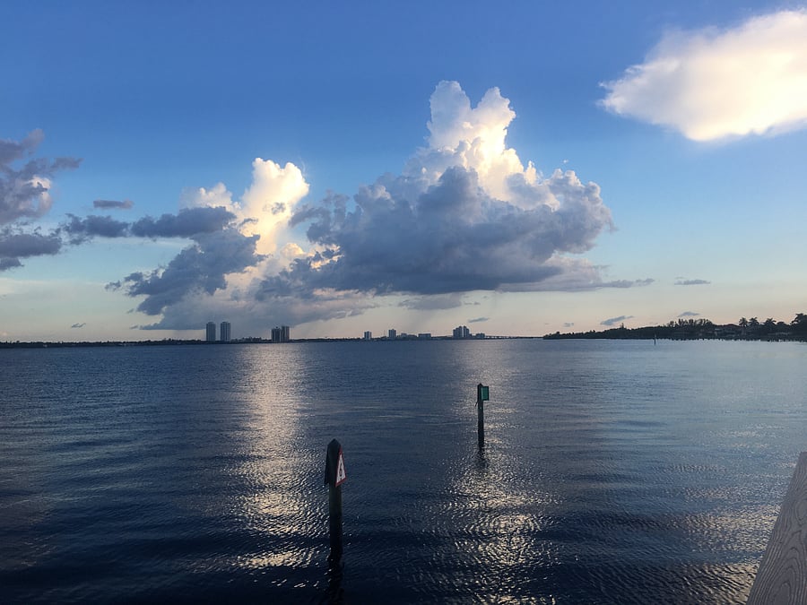 Caloosahatchee River leads directly to the Gulf