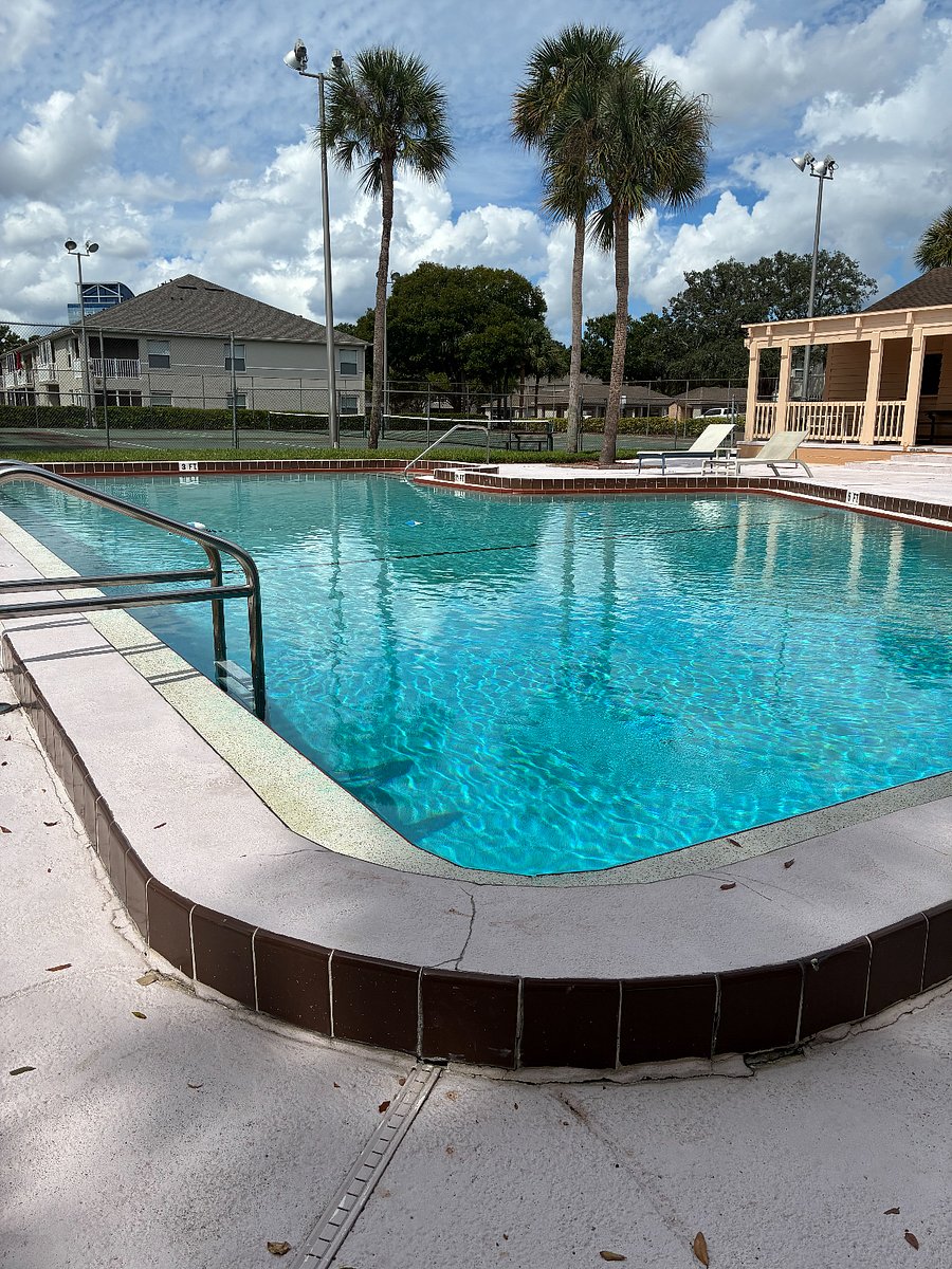 Pool & Tennis Courts