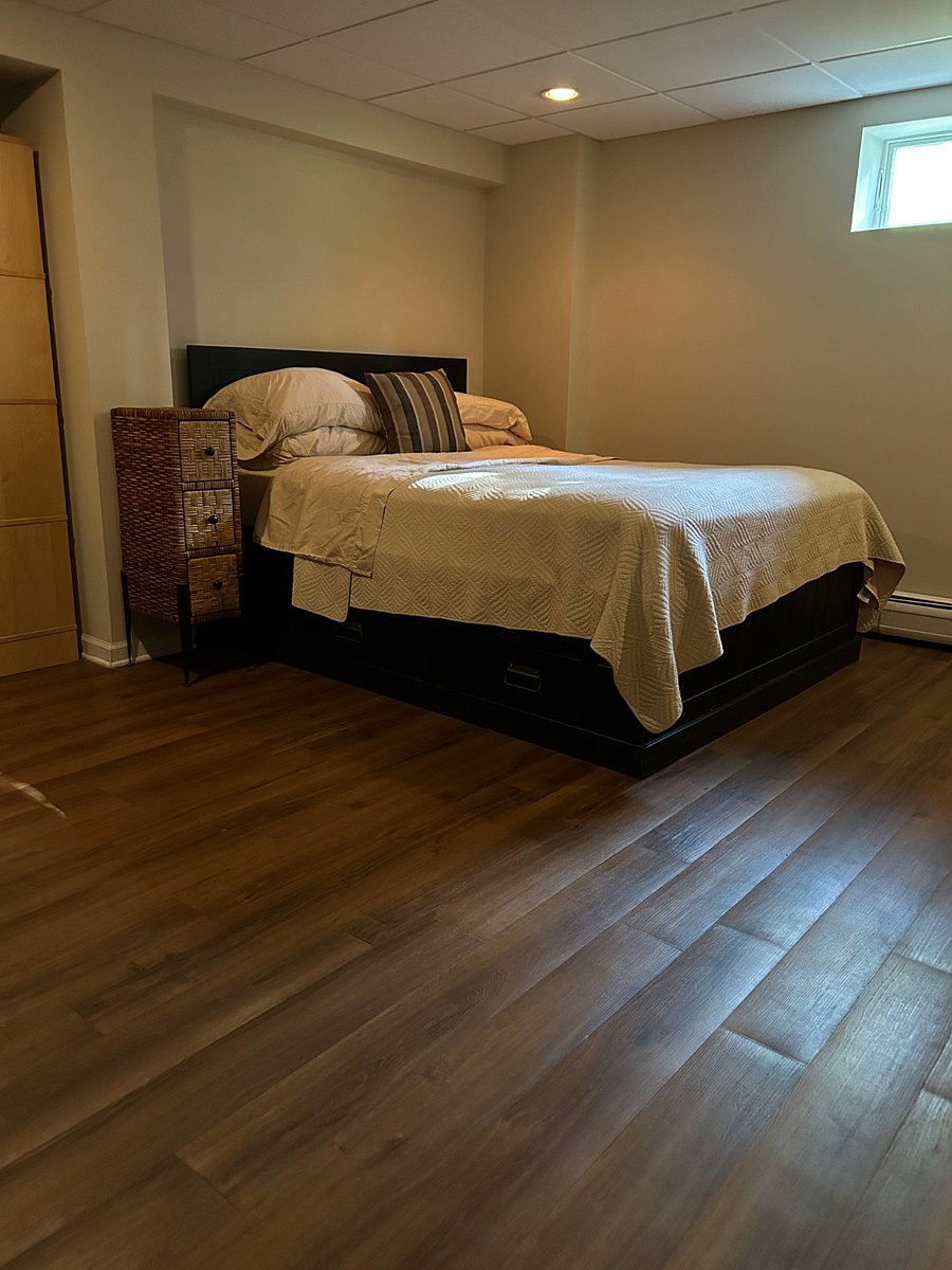 Bedroom with direct bathroom access