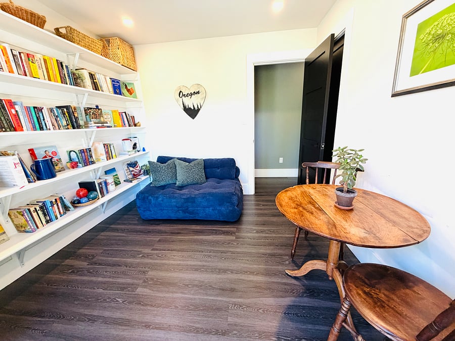 Reading room/bedroom 3