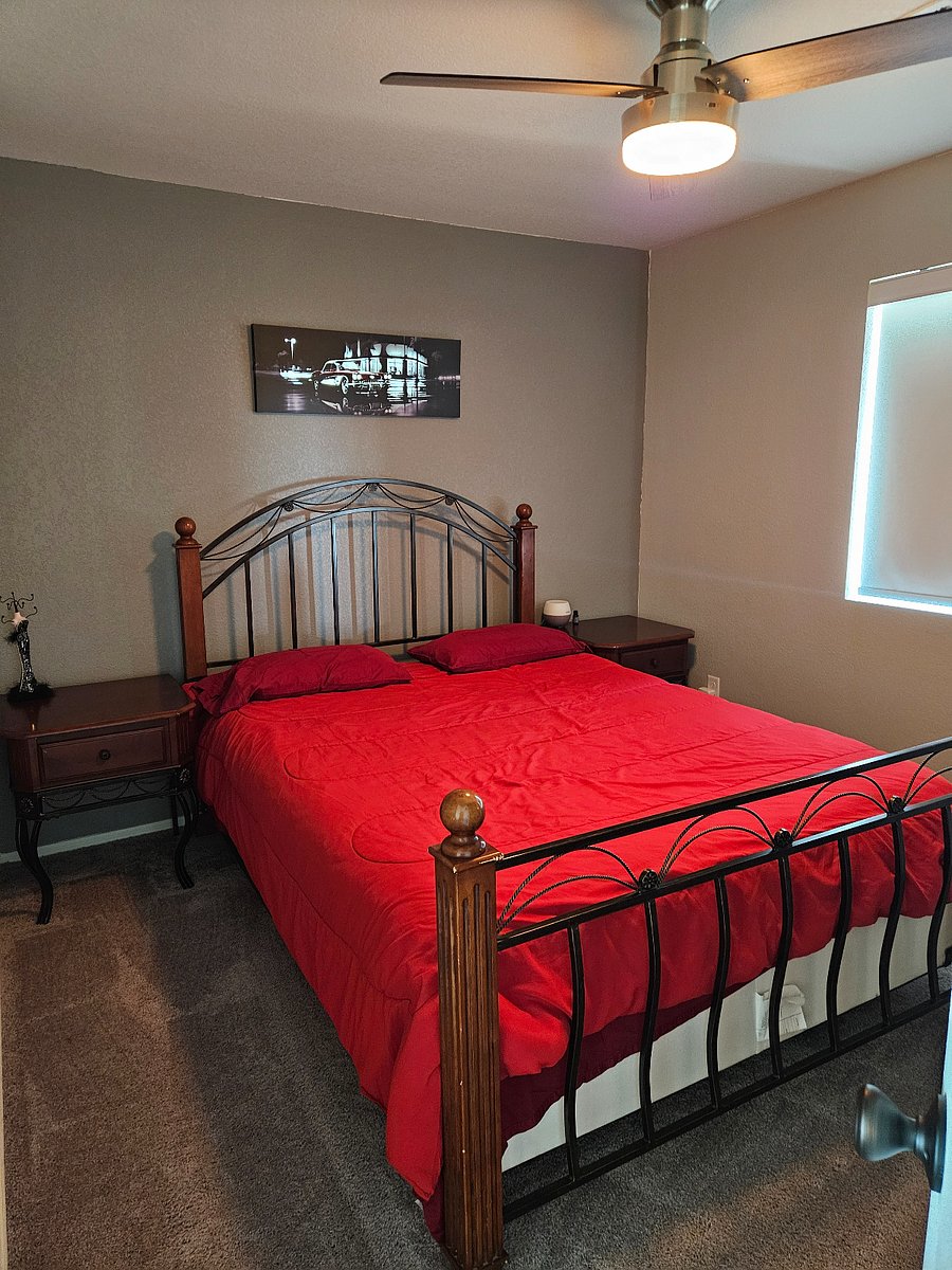 Upstairs Bedroom 1