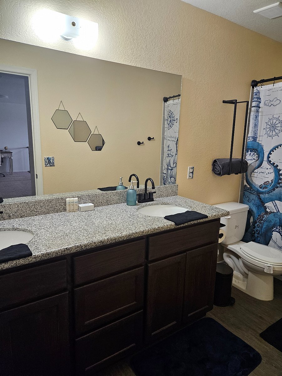 Upstairs Bathroom