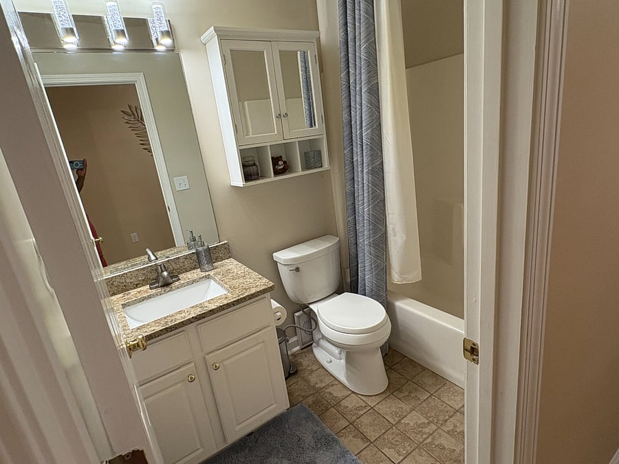 Bathroom w/ shower and bathtub