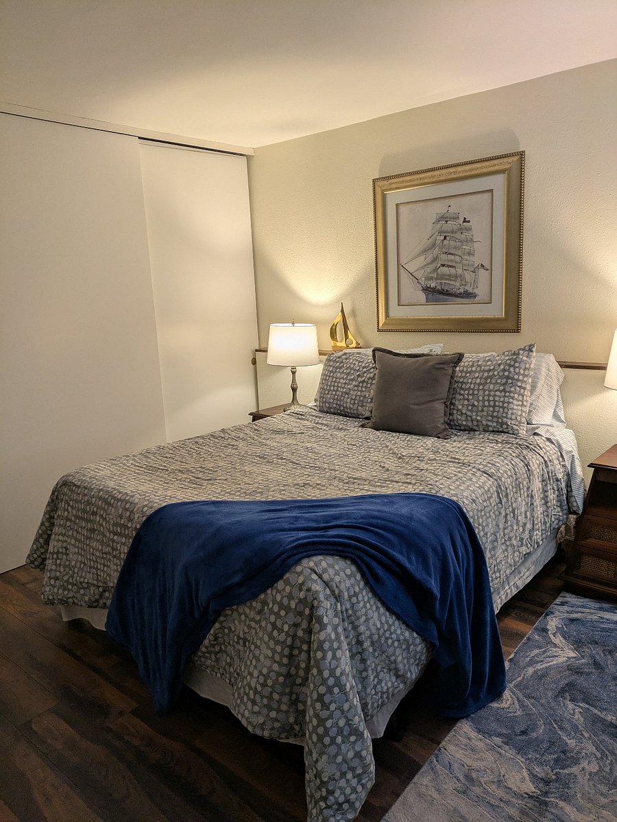 Queen Bedroom
