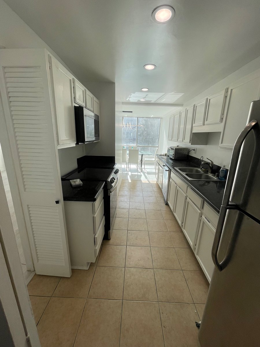 This kitchen is barely used its almost empty. Youll feel like its all yours 