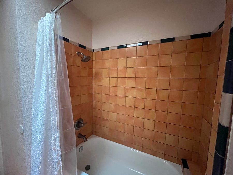 Full bathroom 