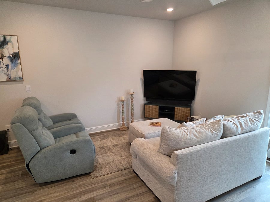 Lining room, recliners and smart TV