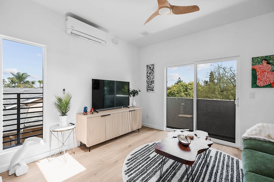 Mini split and ceiling fan living room.