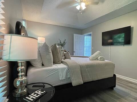 2nd bedroom