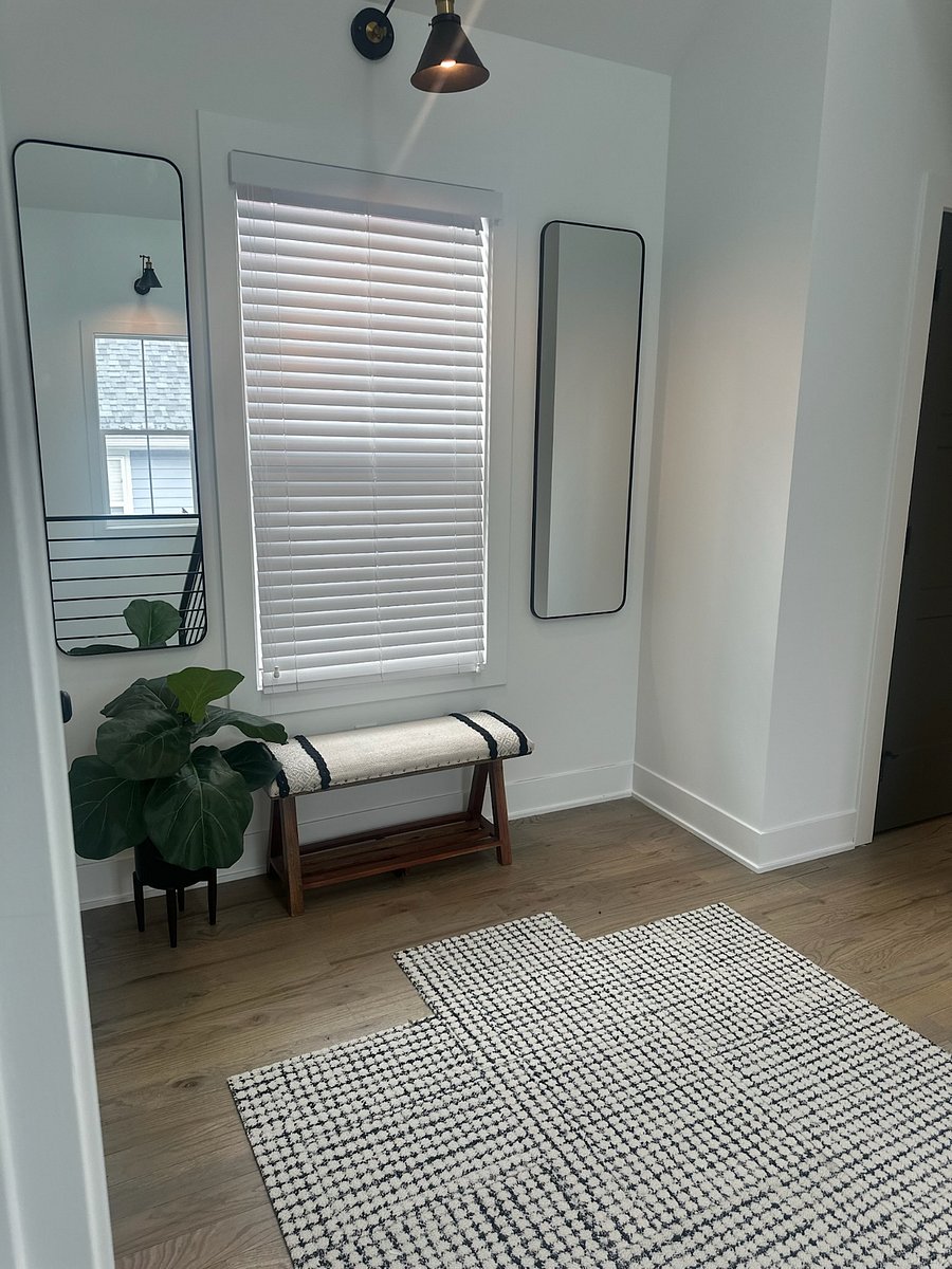 This is on the same level with all of the bedrooms on the top floor of the house. This is the landing stoop area.