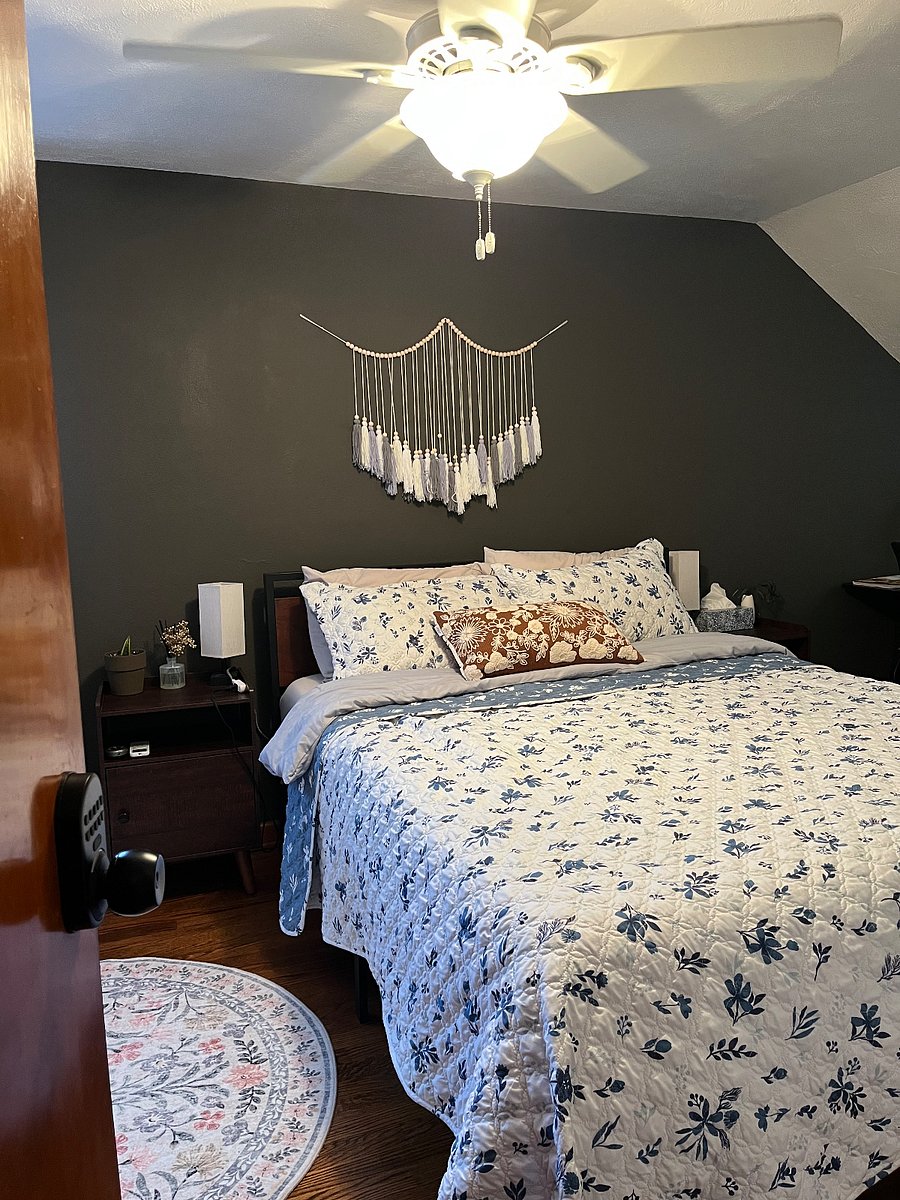 Queen bed