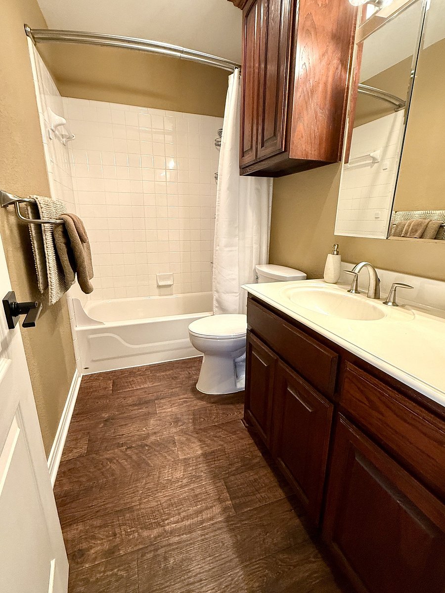 Main downstairs bathroom