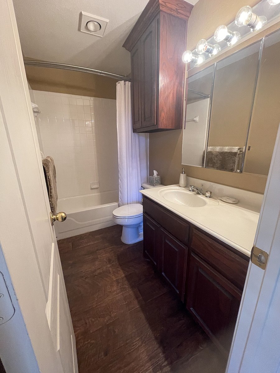 Main Bathroom
