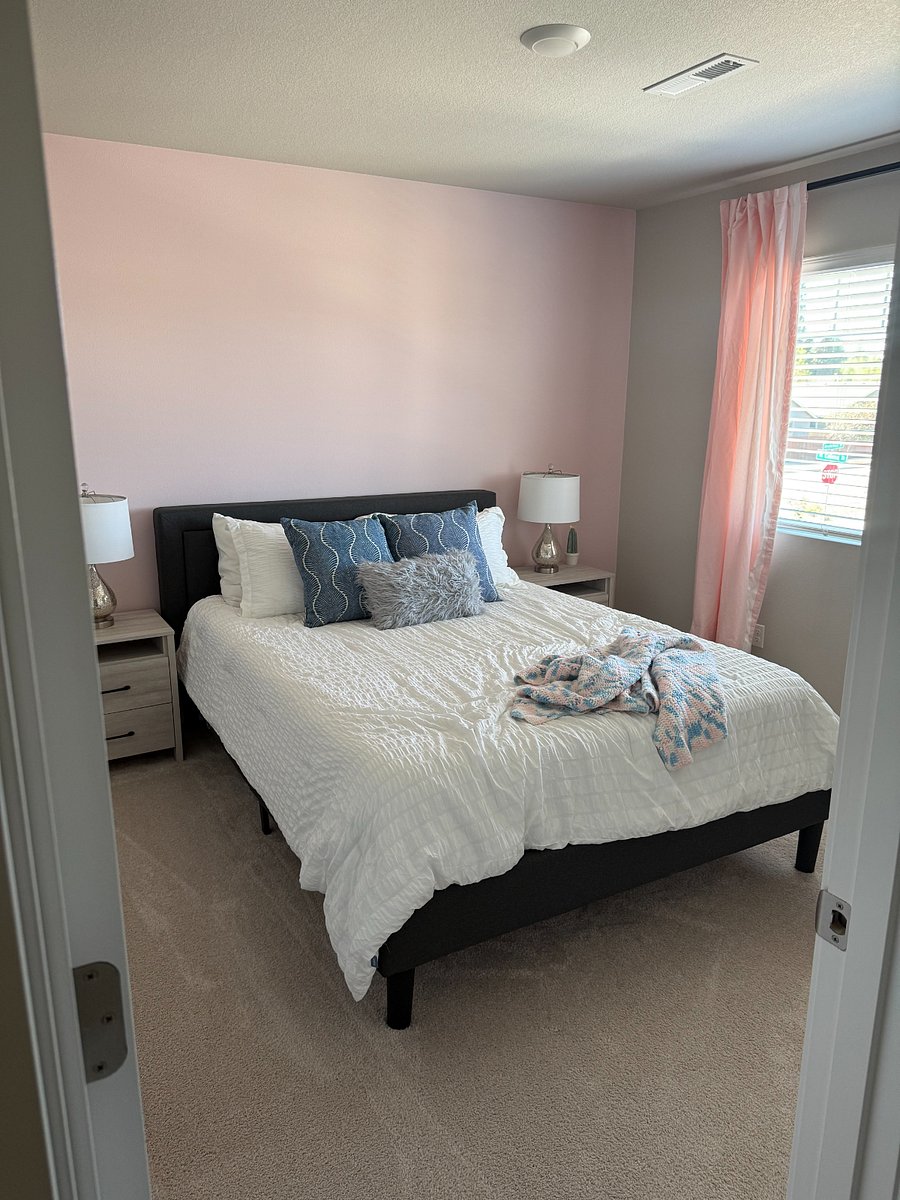 Guest Room / Possible 2nd Furnished Finder Room in the future