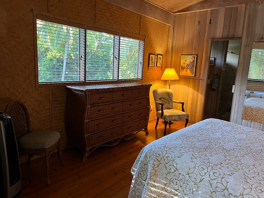 Main bedroom chest of drawers