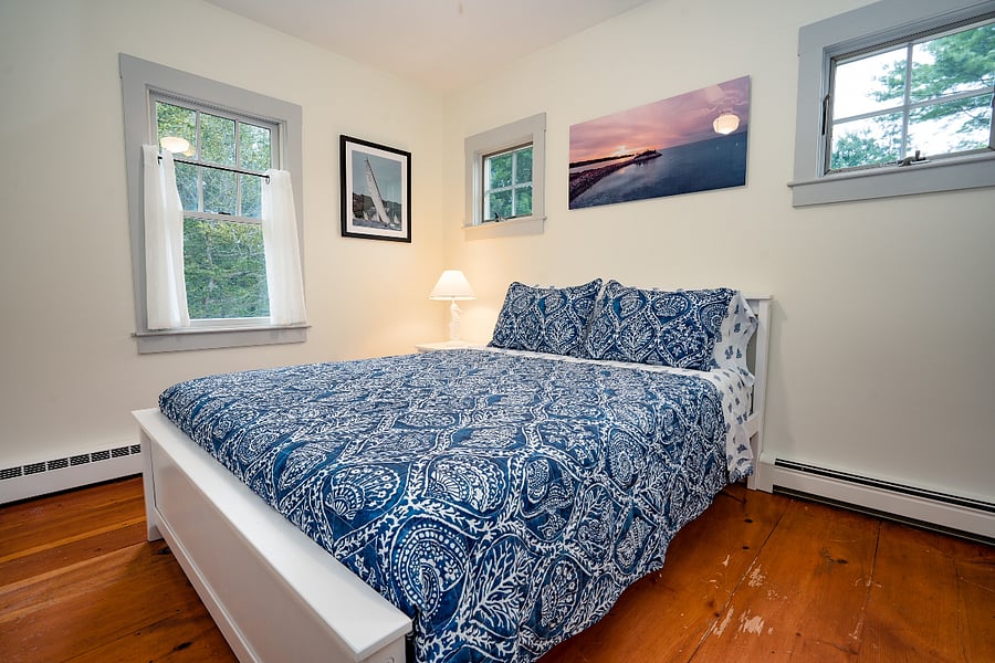 Queen Bedroom "Quissett Room"