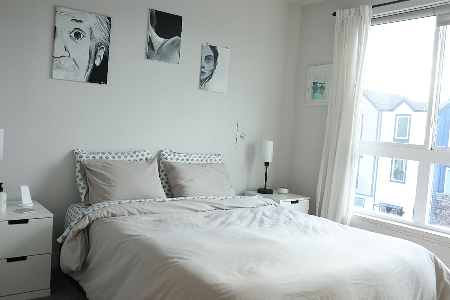 Bedroom with queen-size memory foam mattress