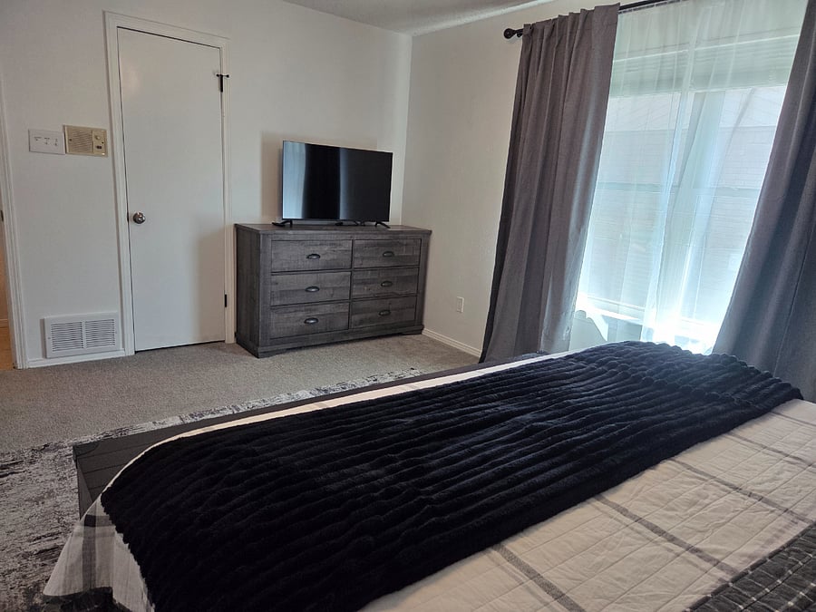Master King Bedroom