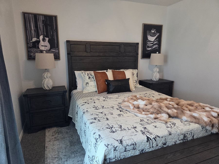 Cozy Queen Bedroom