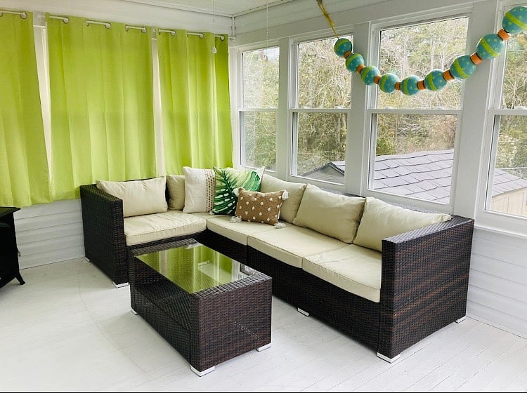 Three season porch