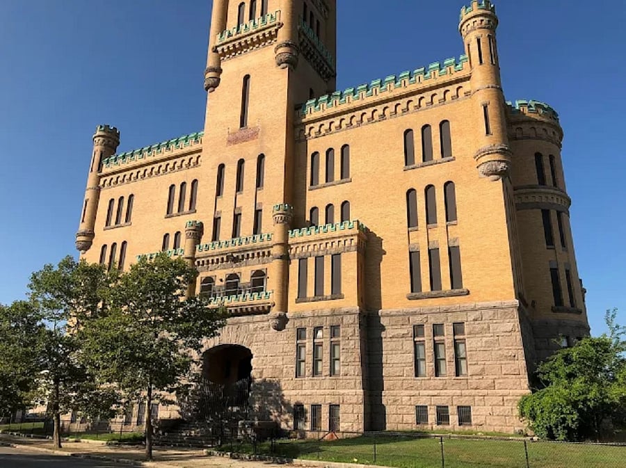 The Cranston Armory building stands tall at the park, and is in full view from your front steps...Used as a sound stage recently for major productions with stars like Jake Gyllanhal, Sarah Jessica Parker, Bette Midler and Woody Harrelson!