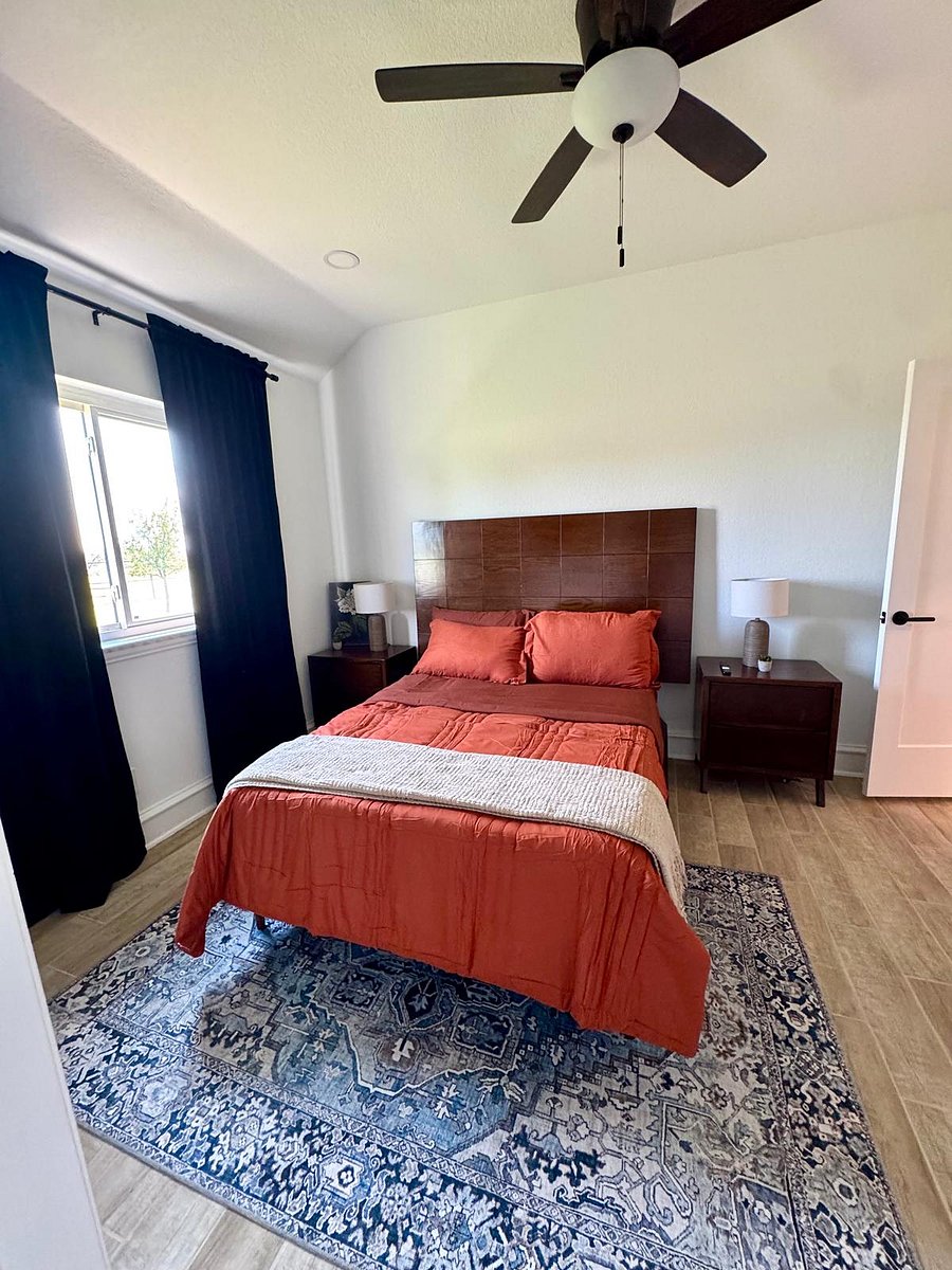 Bedroom 3 Queen Bed