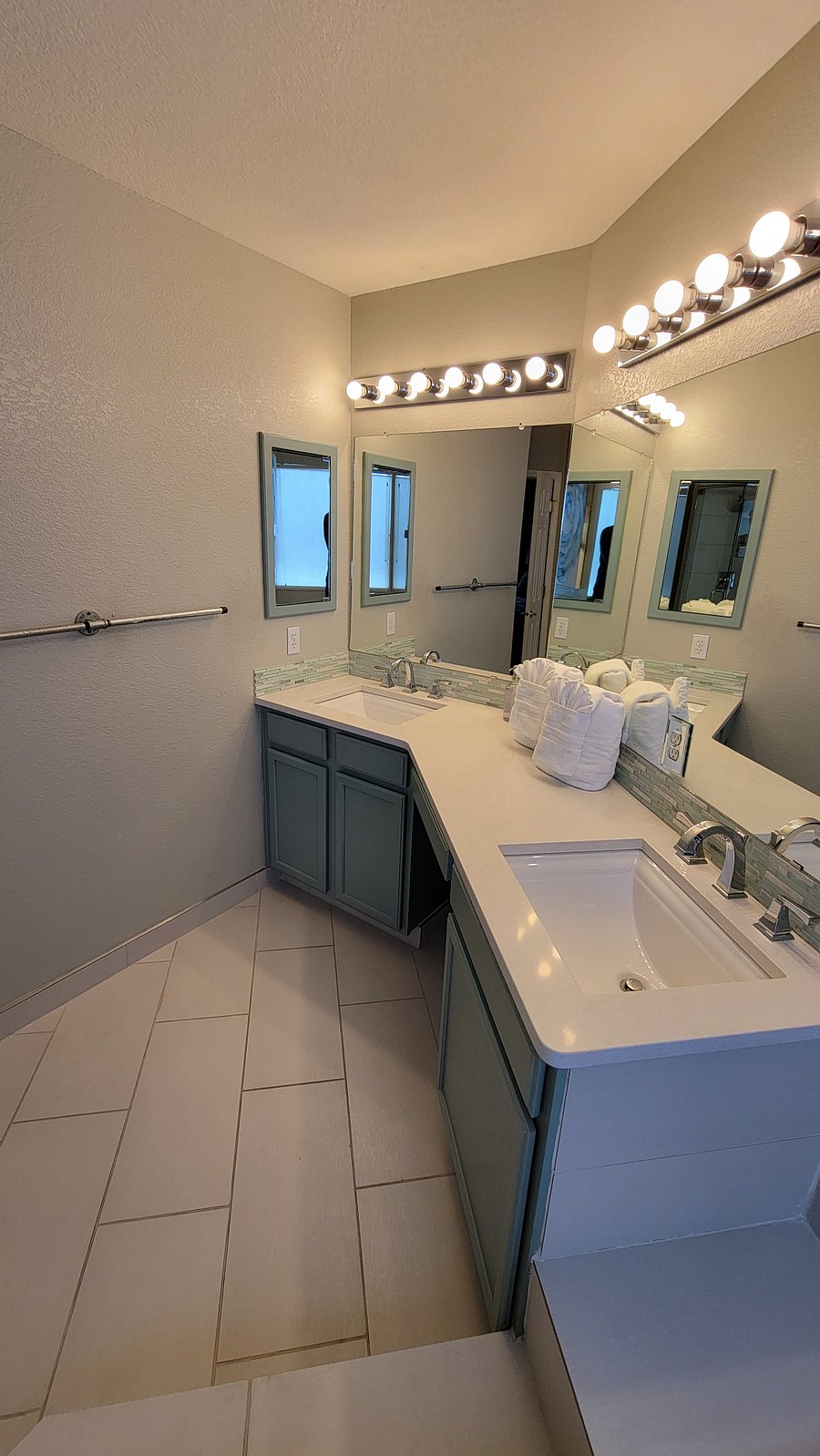 Furnished Finder property 906304_1 photo 24