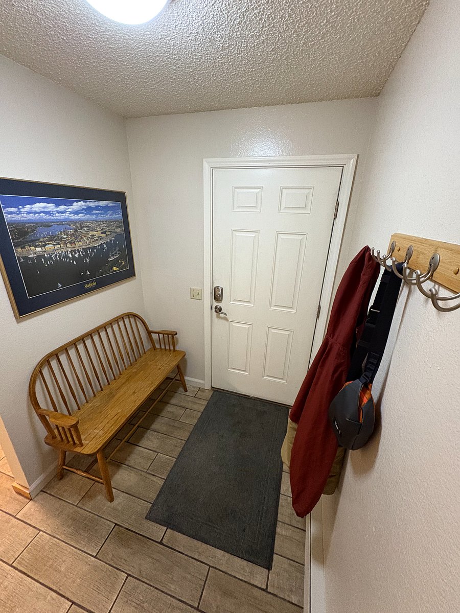 Entry way (.5 zoom)