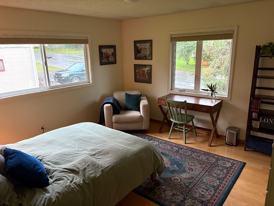 Corner Bedroom (The Narnia Room or Spare-oom as we call it, 1.0 zoom)