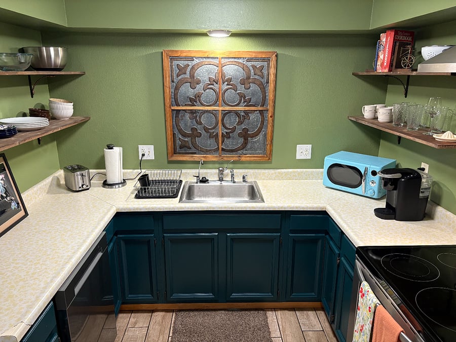 Kitchen (1.0 zoom)