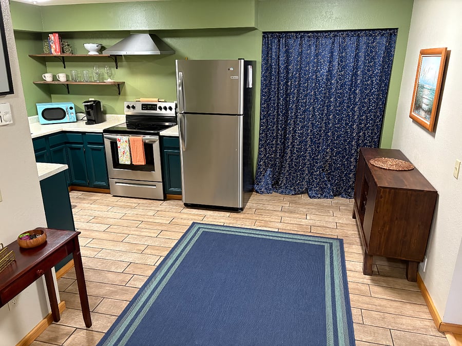 Kitchen (1.0 zoom)