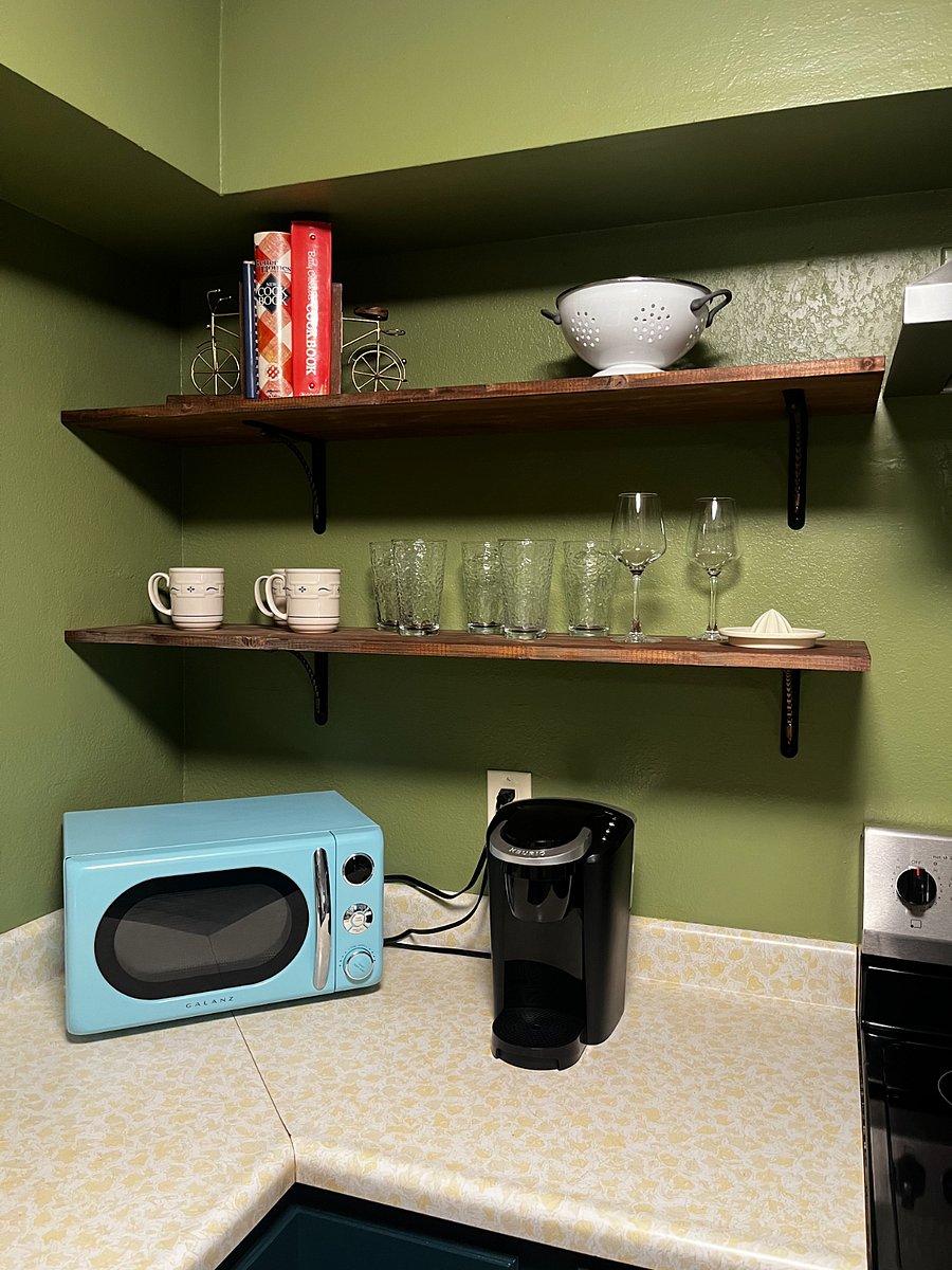 Kitchen cont.