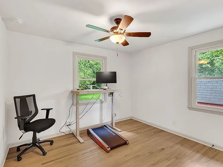 office space - can have bed added for a 3rd sleeping space