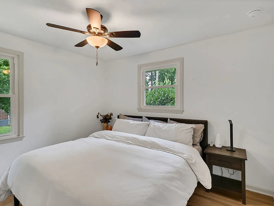 2nd bedroom with King bed