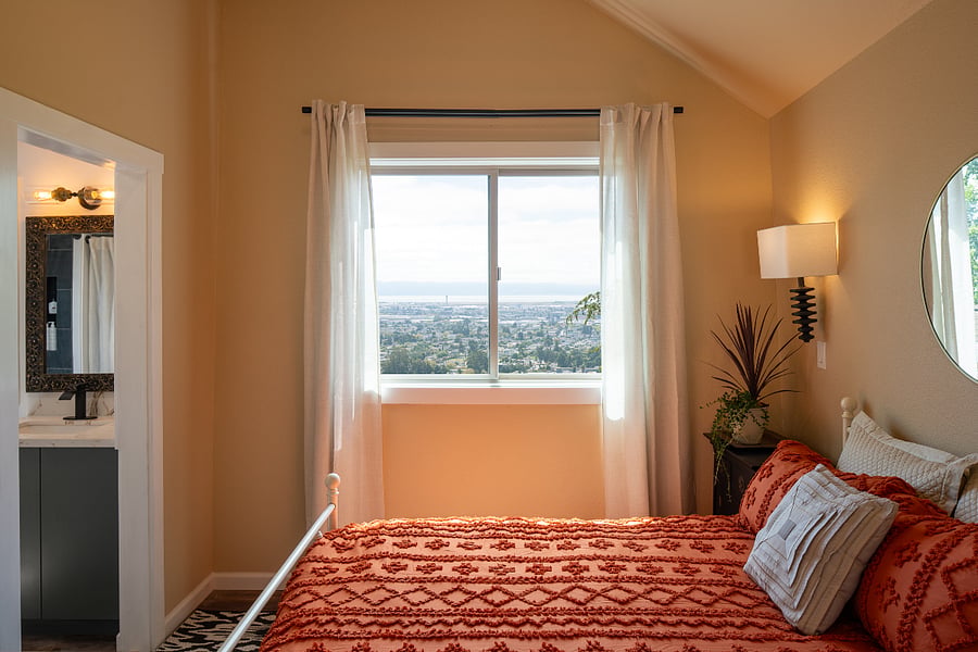 Bay view, large window to open for fresh breeze