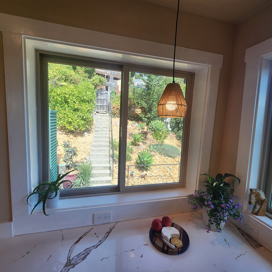 Garden and hillside views from windows. 2 flights of steps away from your car parking