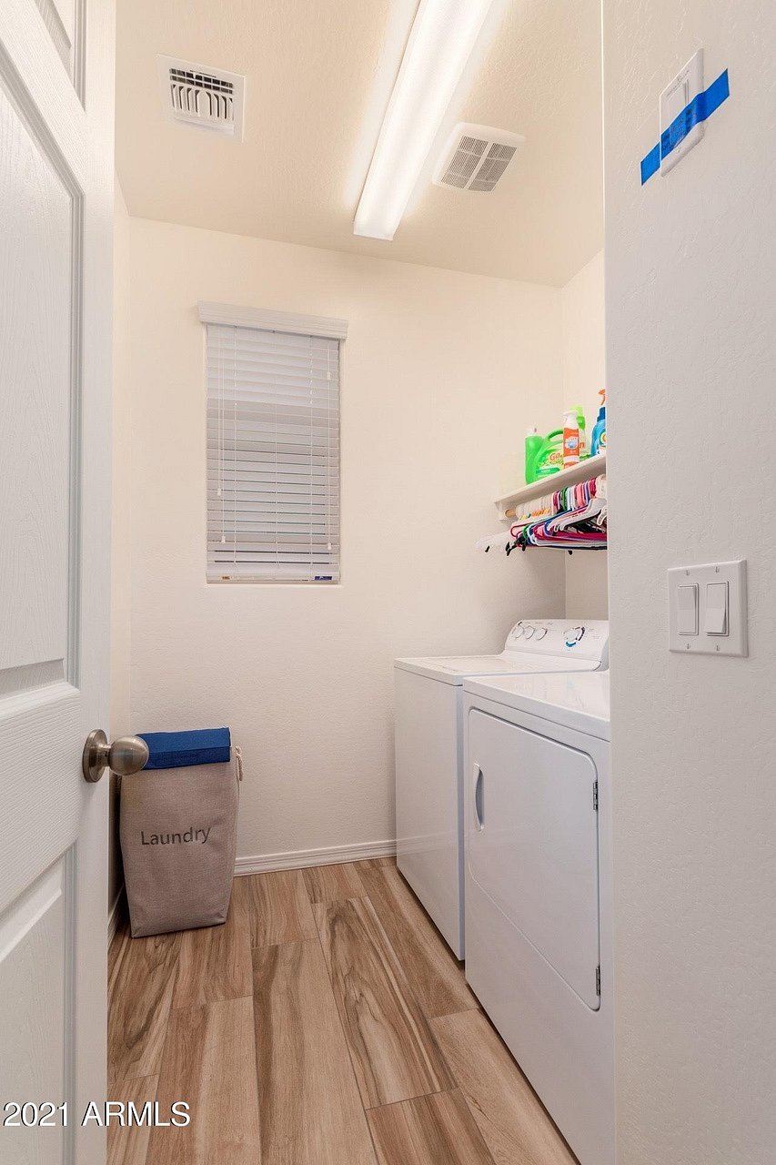 In-unit laundry ..