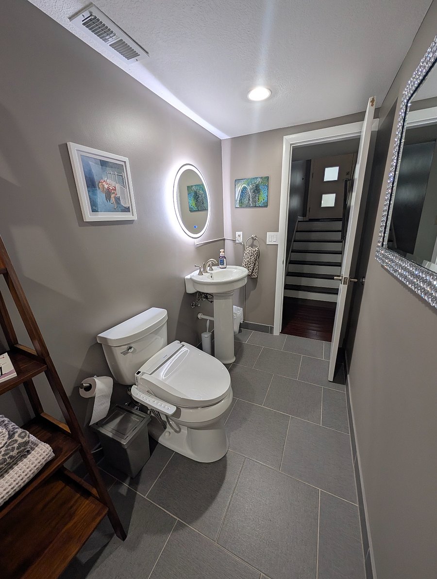Renter bathroom