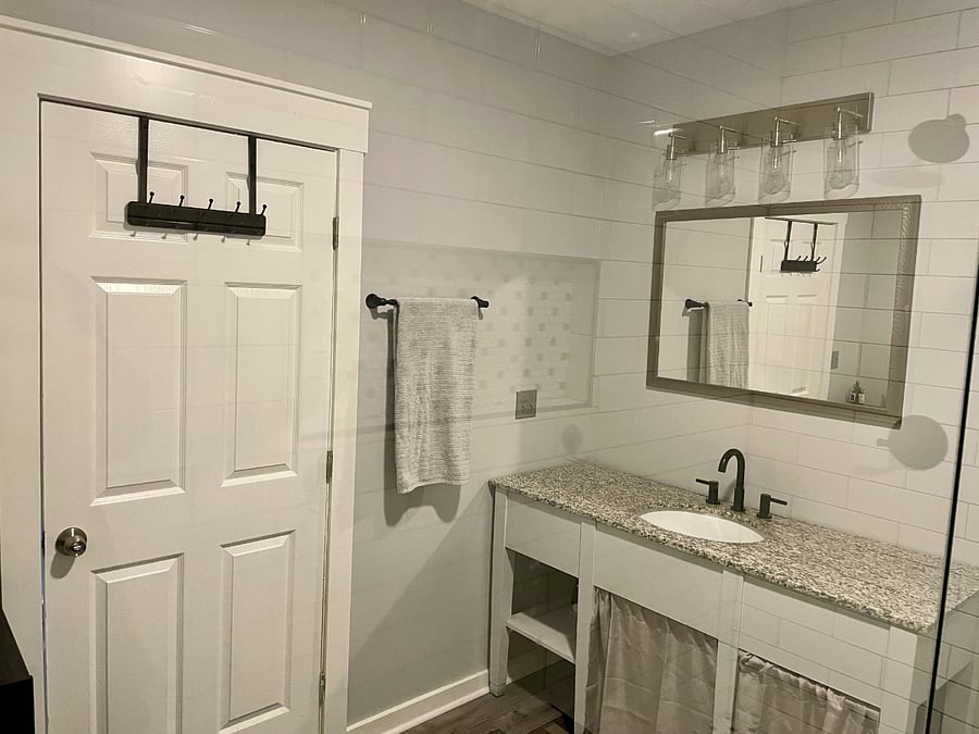 Master Bathroom - Not Adjoined