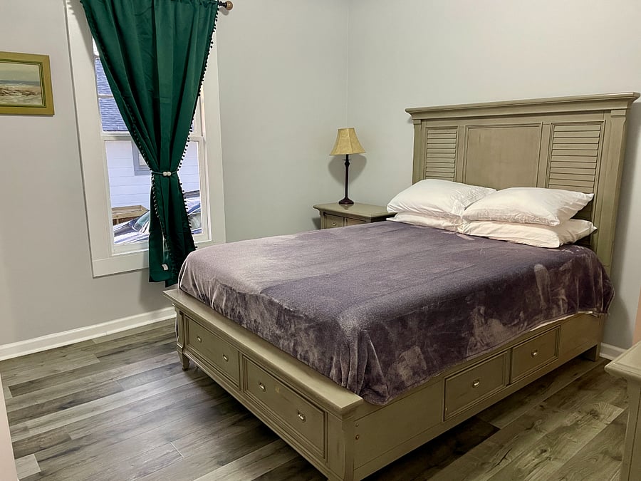 Queen Size Bed - Room 2