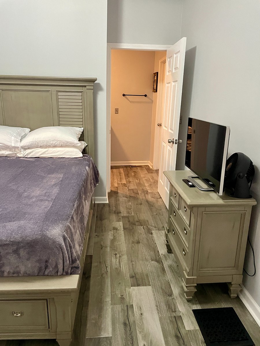 Room 2 - Entrance to Bathroom 
