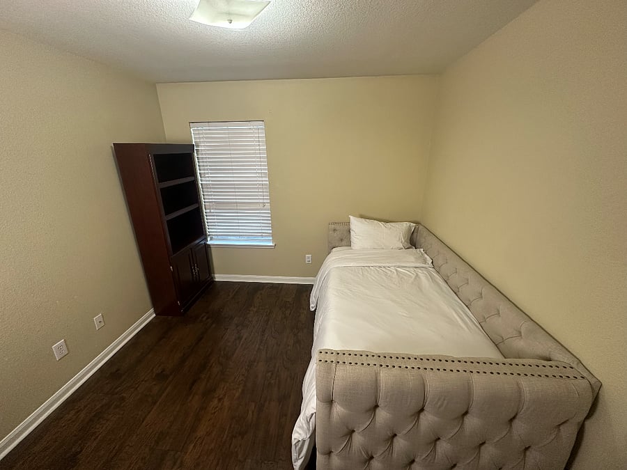 Bedroom #4 - 2 twin beds