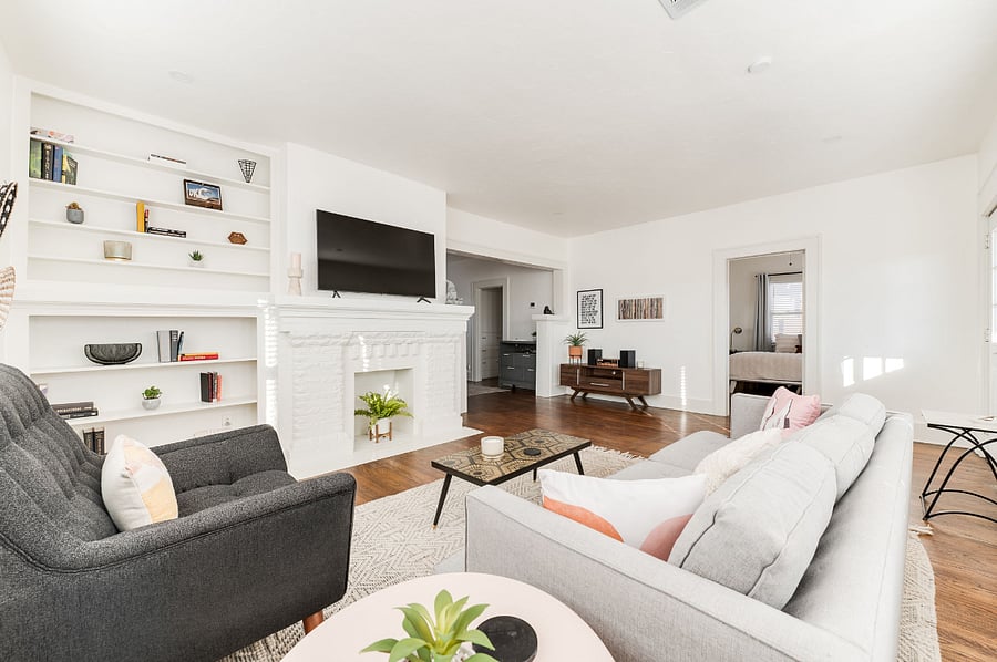 Comfy, light-filled living space with 55" smart TV, Bluetooth stereo and plenty of books and games to keep you occupied during your stay