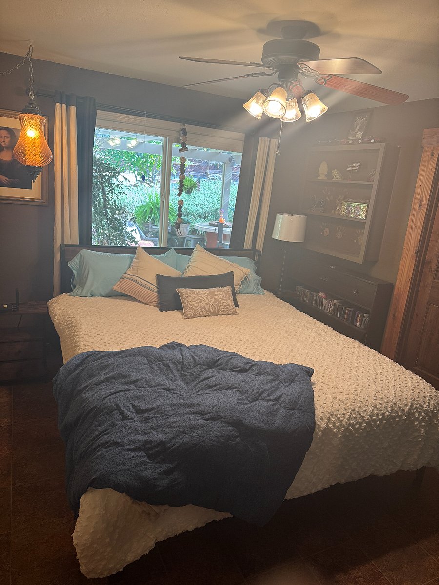 Bedroom 3 with CA King bed 