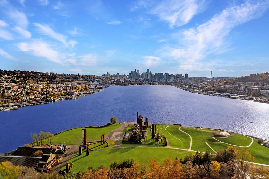 Famous Gas Works park just a 15 minute walk away