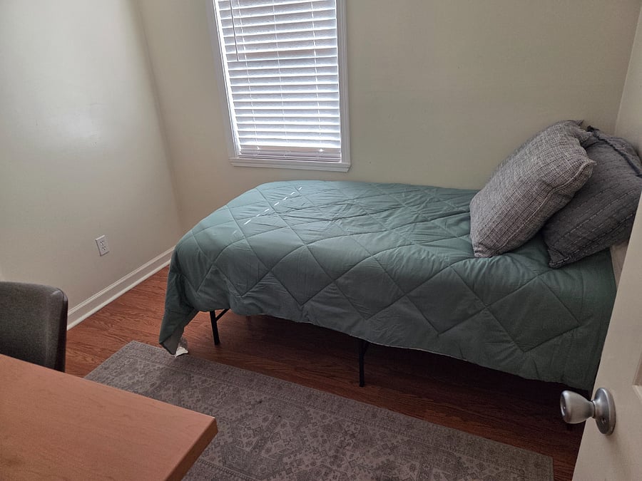 Room with Twin bed and Desk