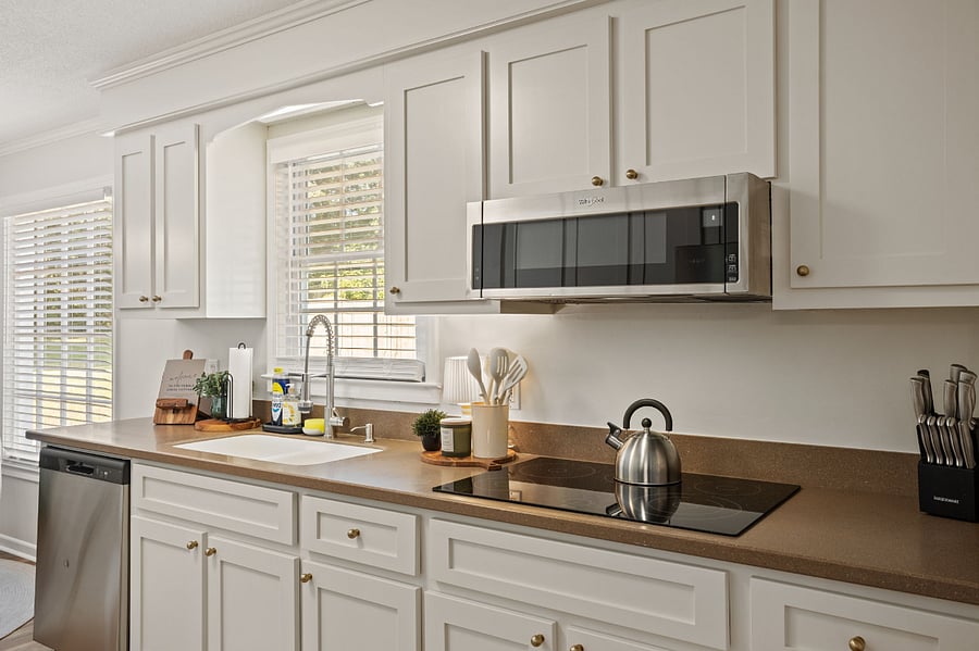 Kitchen has been updated to feel fresh and clean!