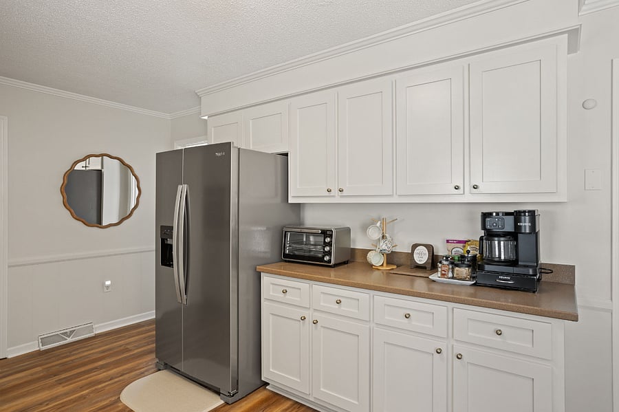 The coffee area has a Keurig Duo which includes k cups and traditional drip coffee. 