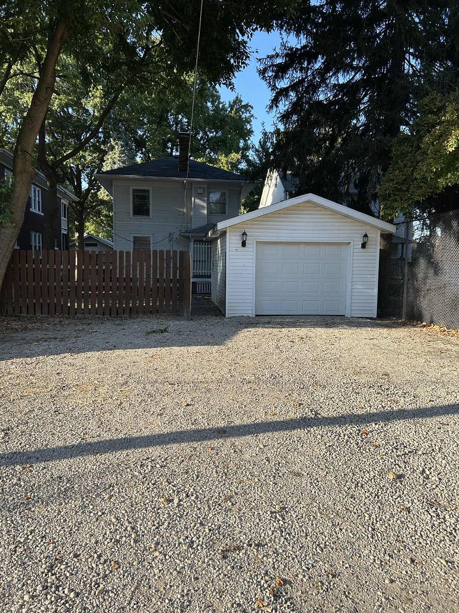Lots of Parking. Path to Back Door. 